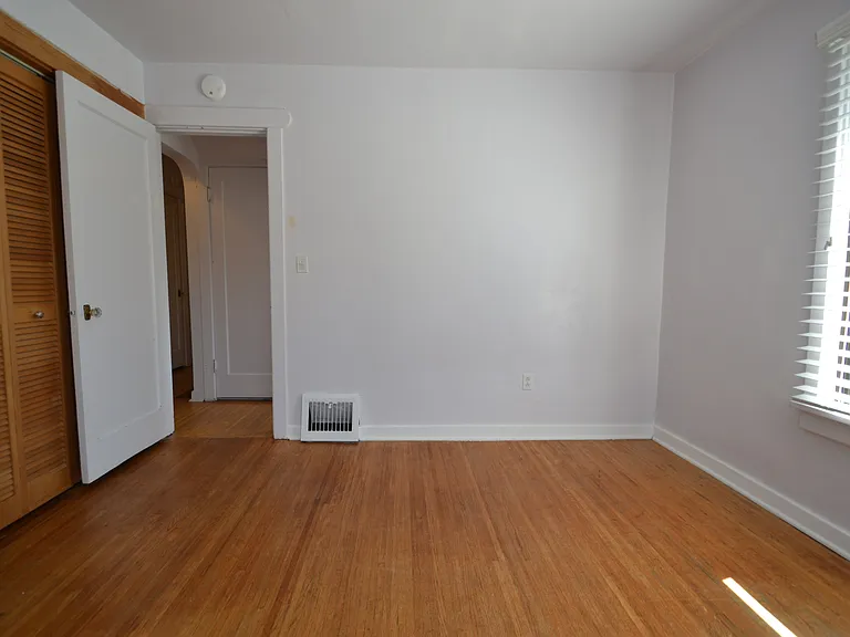 10039 Sand Point Way NE — Photo 10