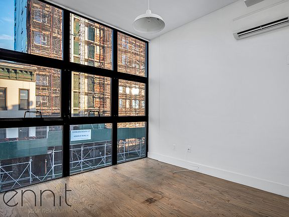 4th image of 1513 Gates Ave APT 3F