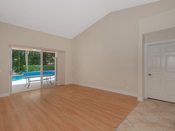 5th image of 10809 Nashville Drive