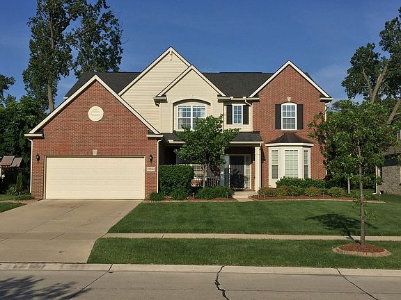 2nd image of 29946 Sparkleberry Dr