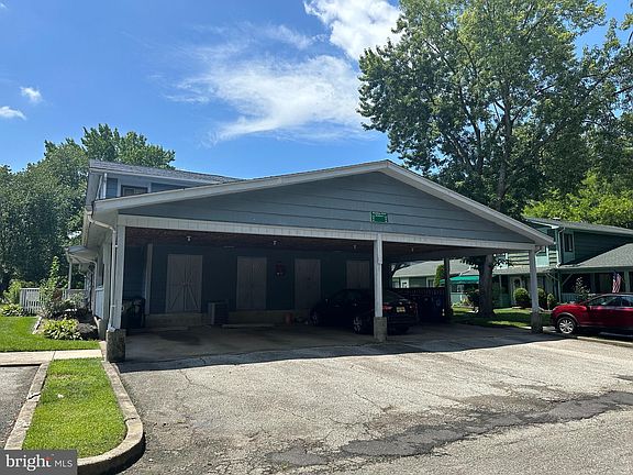 2nd image of 87 Woodway Dr