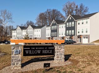 110 Summit Dr #105, Lancaster, PA 17601
