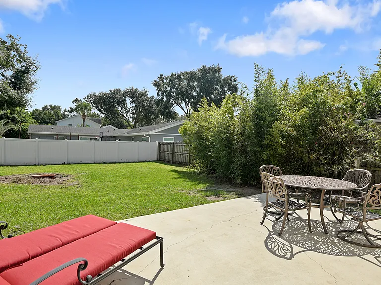 350 N Phelps Ave — Photo 35