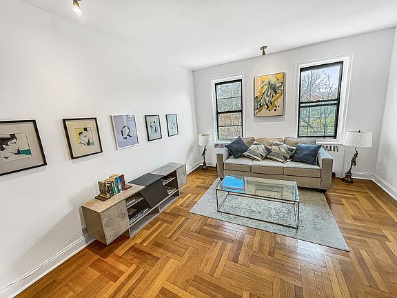 3rd image of 675 Walton Ave APT 4A
