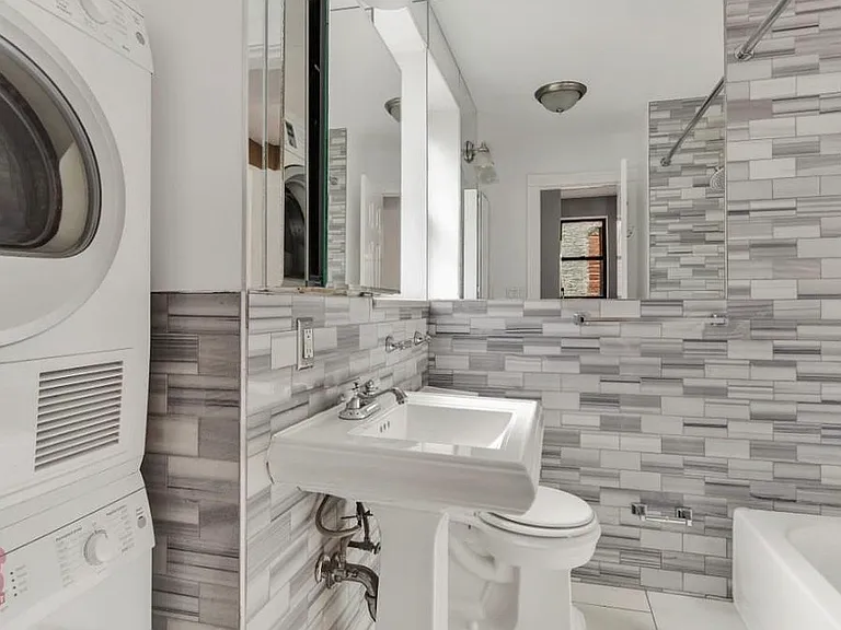 250 Mott St #3 — Photo 8
