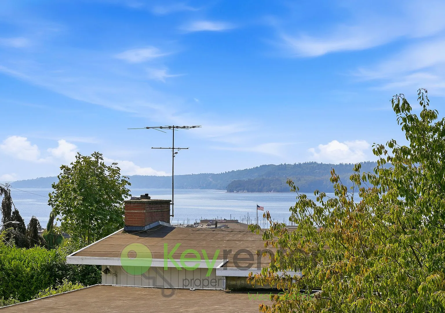 Stunning Des Moines Home with Puget Sound Views & Spacious Deck — Photo 2