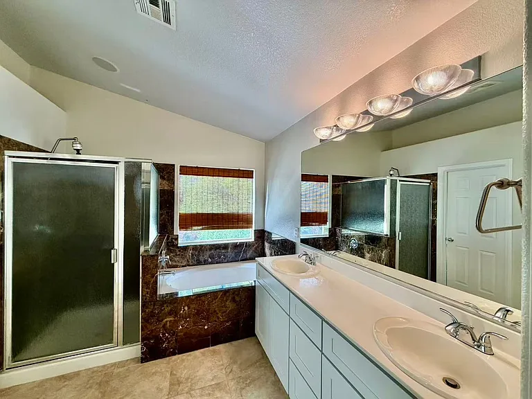 11008 Rusty Ray Dr — Photo 10