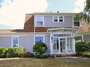 305 14th St, Raymond, WA 98577