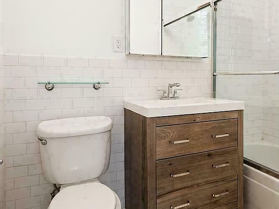 5th image of 287 Amsterdam Ave #415