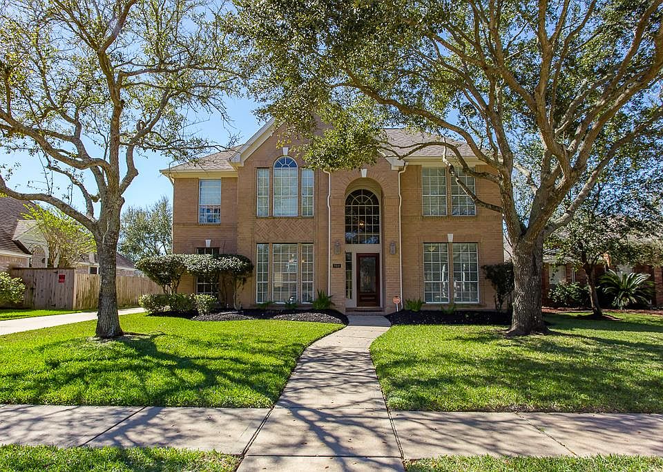 1st image of 811 Heather Park Ct