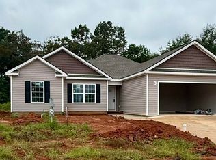 211 Sutton Dr, Perry, GA 31069