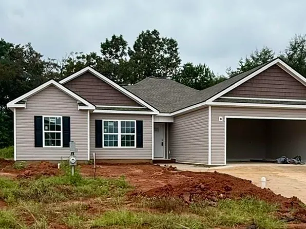 211 Sutton Dr, Perry, GA 31069