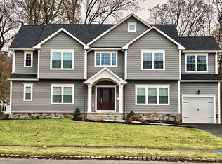 68 Martin Rd, Livingston, NJ 07039
