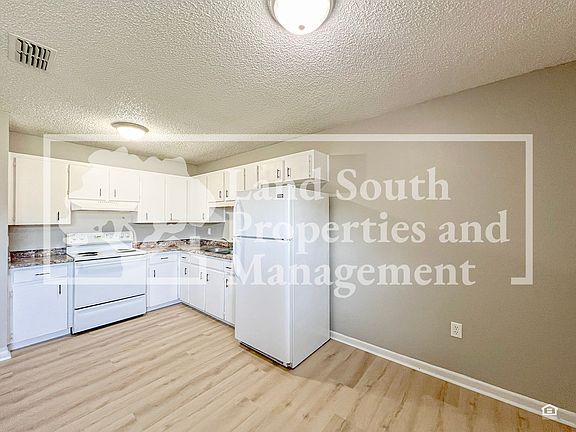 5th image of 1330-1340 Payne St #1338PAY