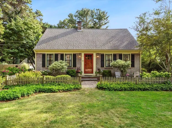 30 Benjamin Nyes Lane, North Falmouth, MA 02556