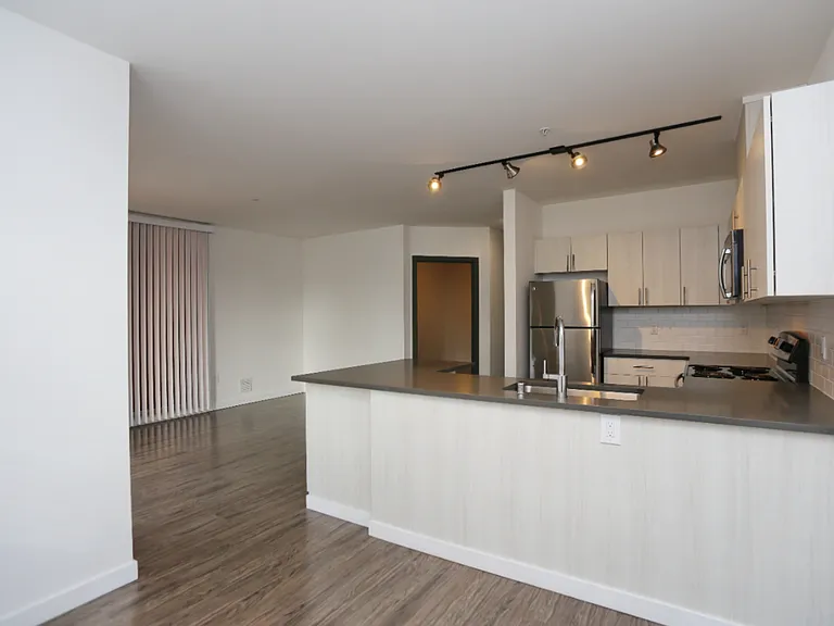 Greenwood Place Apartments — Photo 23