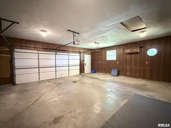 4th image of 700 Walnut St