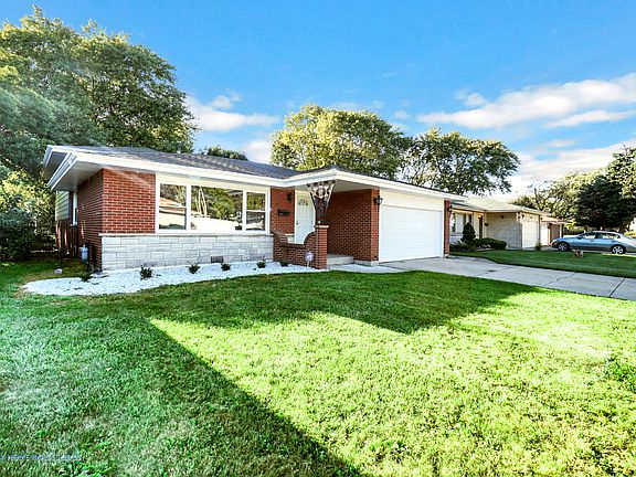 2nd image of 15634 Prince Dr