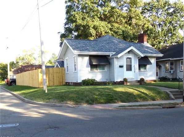 2220 Harrisburg Rd NE, Canton, OH 44705