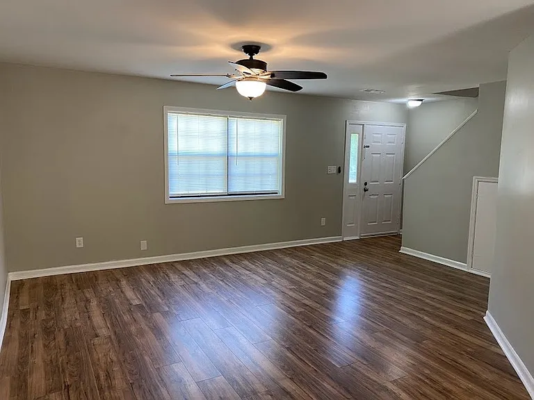 448 Oakland Rd #1 — Photo 6