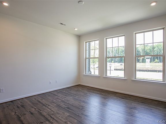 4th image of 10844 Ashton Poole Place Gln