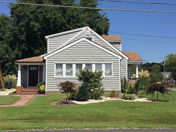 4th image of 21016 Bayside Ave