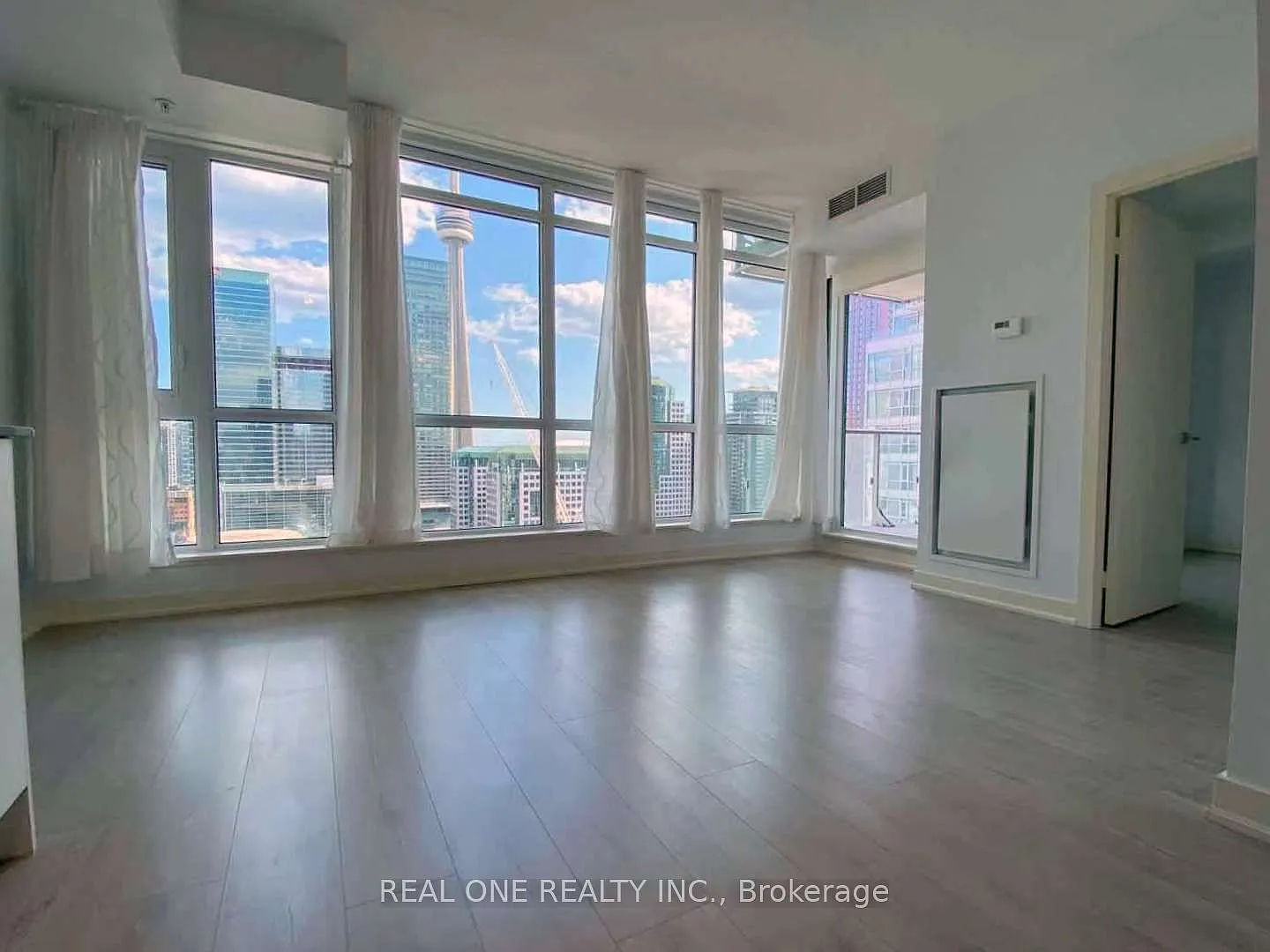 1 bed, $2,500 — Photo 4
