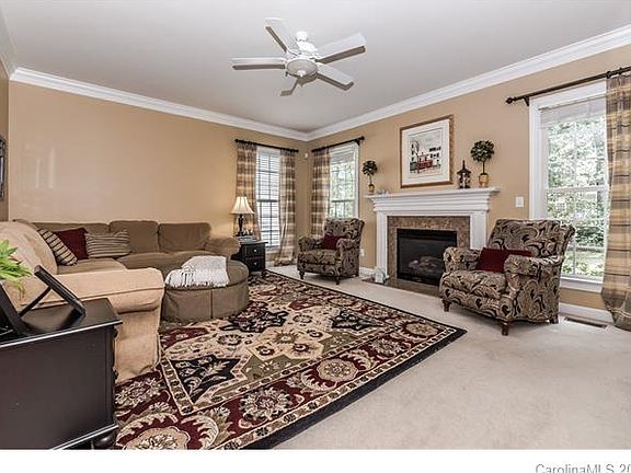 5th image of 7617 Garnkirk Dr