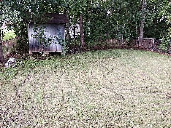 2nd image of 1207 Clover St