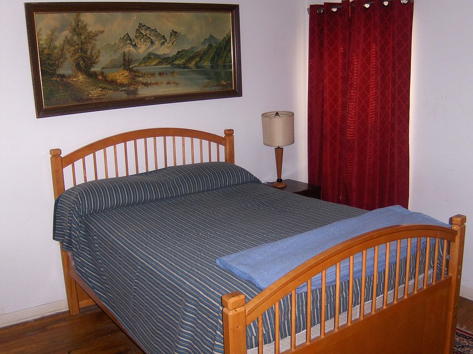 Bed room