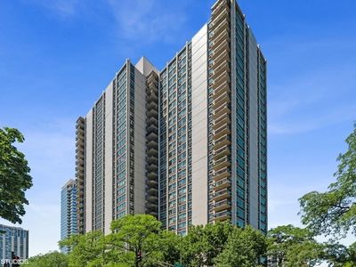 1255 N Sandburg Ter Unit 1707, Chicago, IL, 60610