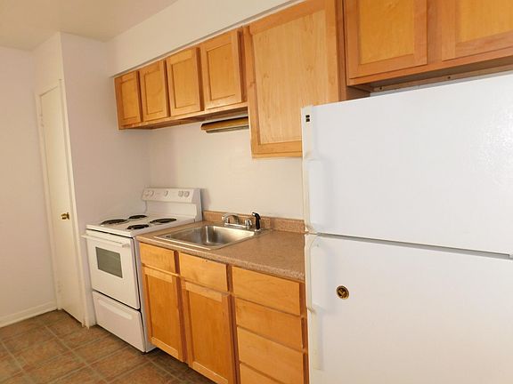 4th image of 915 Hinman Ave #3E