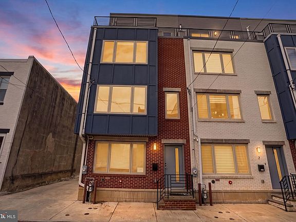2nd image of 2612 E Albert St #3