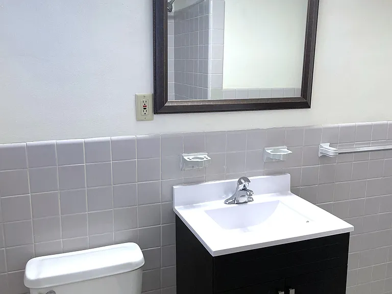 Snelling Avenue Apartments — Photo 48