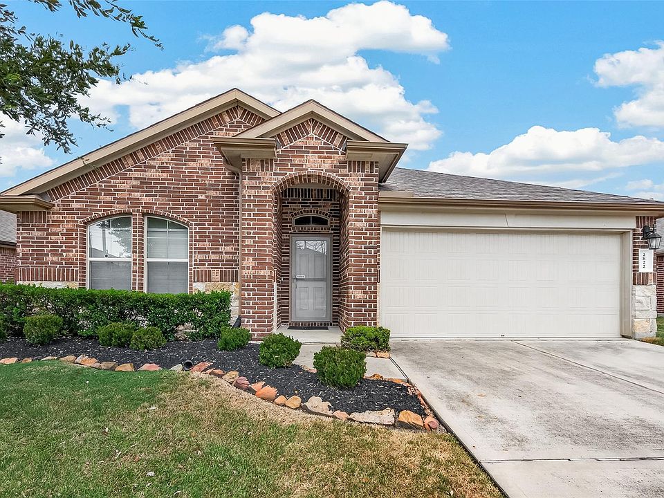 1st image of 2822 Canadian Goose Ln