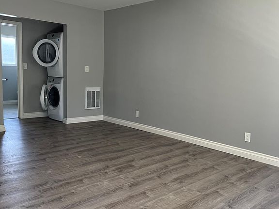 3rd image of 669 Stanley Ave #6