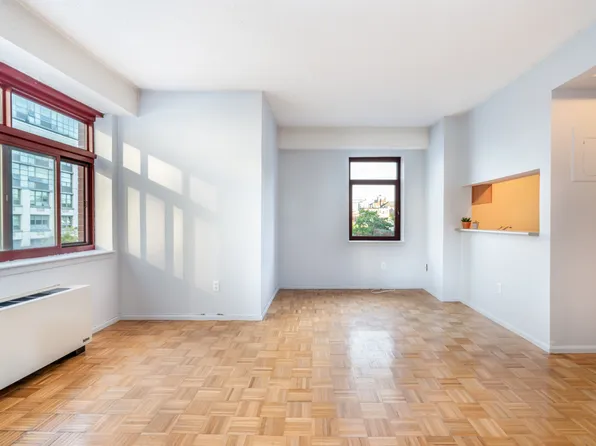 4-74 48th Avenue image 1 of 18