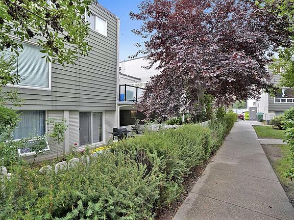 4th image of 6919 E Elbow Dr SW #104