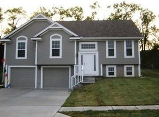 815 Susan St, Kearney, MO 64060