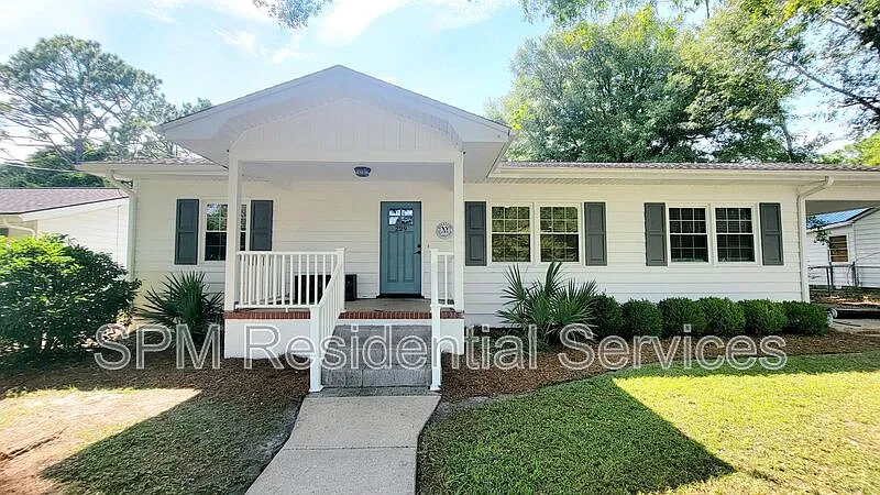 Building Photo - 229 Oakcrest Dr