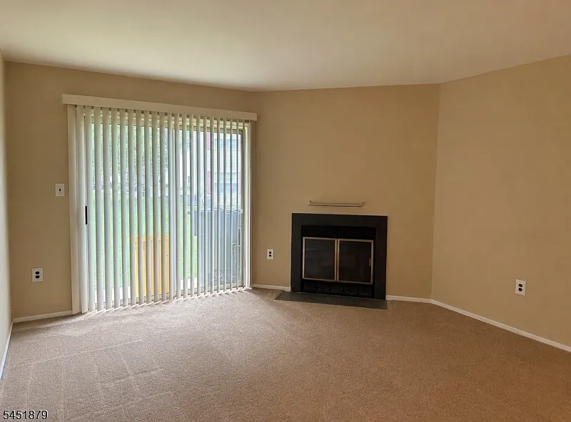 2 bed, 2.0 bath, $2,400 — Photo 2