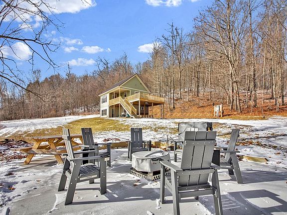 3rd image of 57 Mountain View Dr