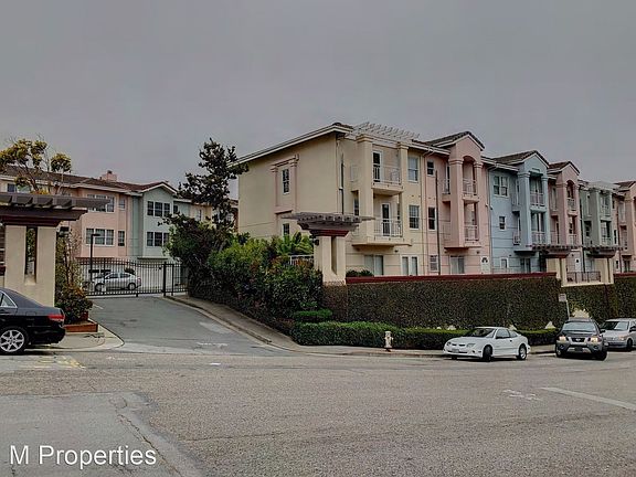 3rd image of 18 Dorado Ter APT 36