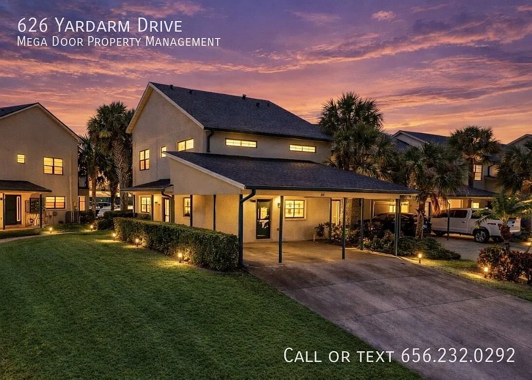 Canal-View 3-Bedroom Condo with Screened Porch & Community Pool in Apollo Beach — Photo 2