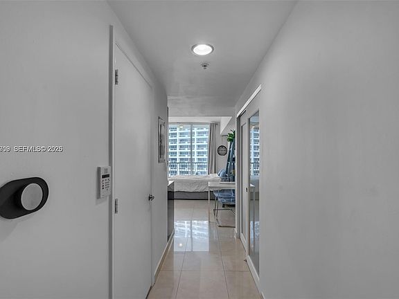3rd image of 1750 N Bayshore Dr APT 1204