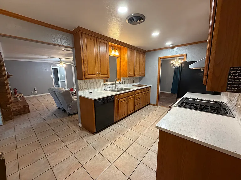 809 W Cheryl Ave — Photo 11