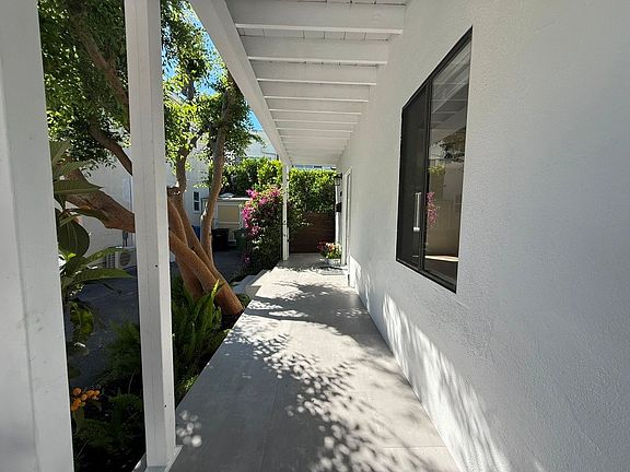 3rd image of 5303 Riverton Ave #5301