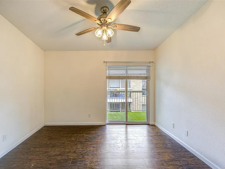 2120 Wilcrest Dr #226 — Photo 15