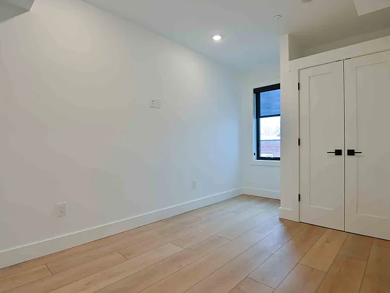2641 4th St NE #2 — Photo 45