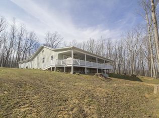 515 Burns Ridge Ln, Oneida, TN 37841